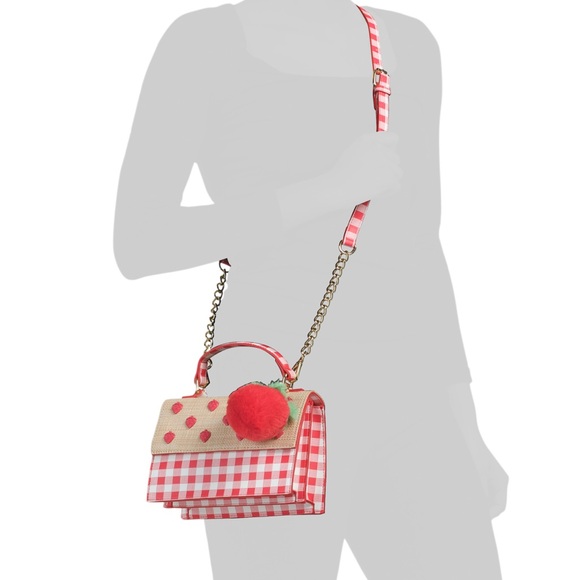 BETSEY JOHNSON straw top handle crossbody with strawberry charm NWT - Picture 2 of 4